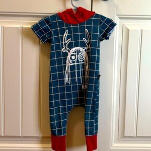Rags to Raches Short Sleeve Romper with Hood. Trinny 12-18M